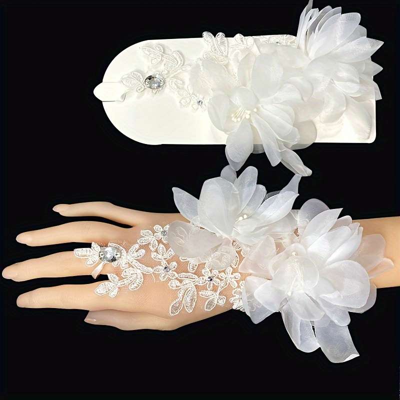 1 Pair Red Floral Lace Wedding Gloves