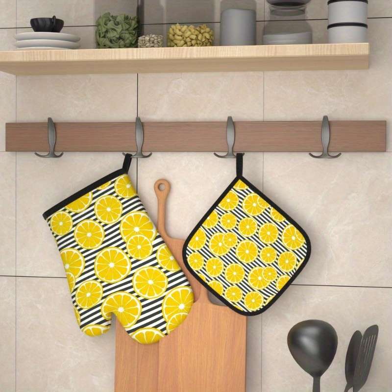 2pcs Lemon Print Oven Mitts Heat Resistant Kitchen Gloves with Black White Striped Design