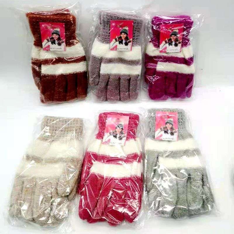 1 Pair One Size Gloves With Random Colors Warm Gloves