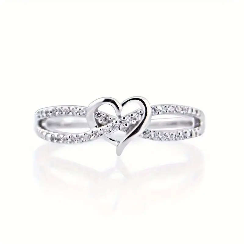 Elegant Heart-Shaped Silver Ring with Sparkling Cubic Zirconia