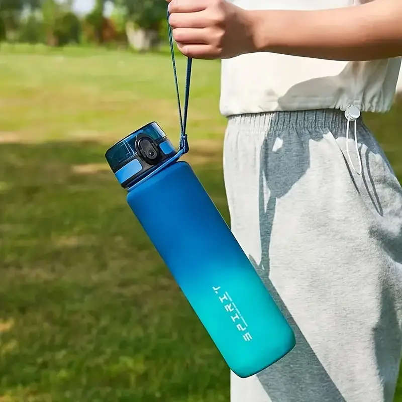 1pc Lightweight Gradient Water Bottle with Strap Leakproof Portable for Sports Fitness Travel PVC-Fr