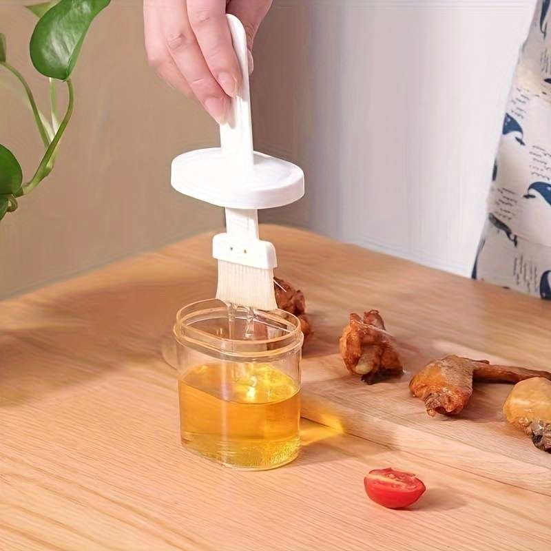 1pc Oil Brush Baking Brush With Oilcan Barbecue Brush With Oil Pot Household Oil Brush For
