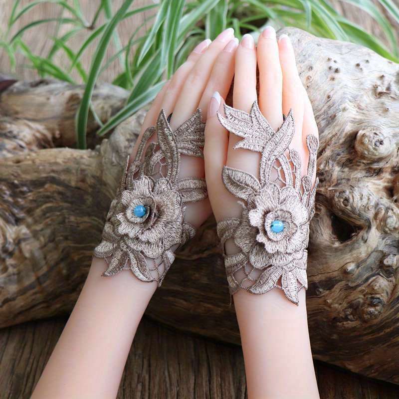 1 Pair Champagne Floral Lace Fingerless Gloves