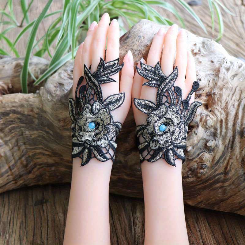 1 Pair Rose Red Floral Lace Fingerless Gloves