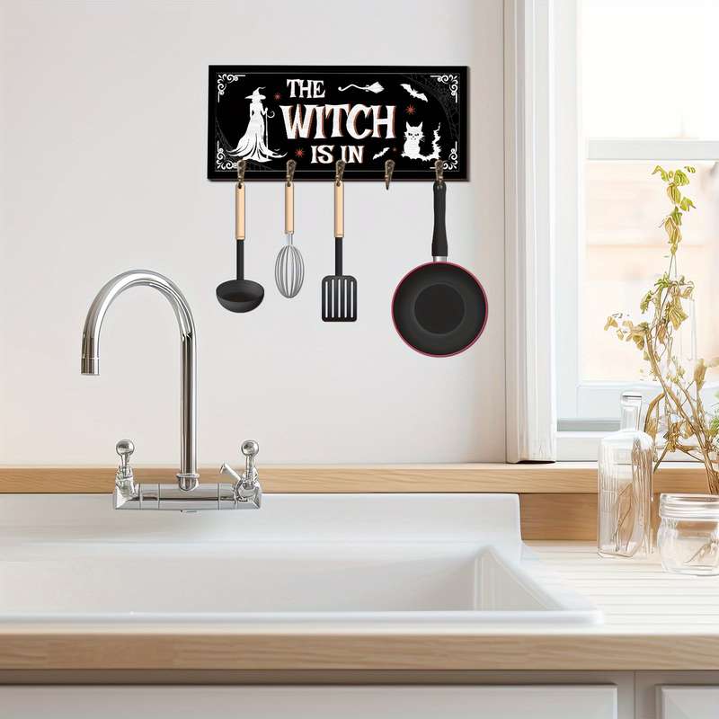 Witch-Inspired Wooden Key Holder for Wall with 5 HooksEnglish Vintage Wall-Mounted Key Hanger Wi