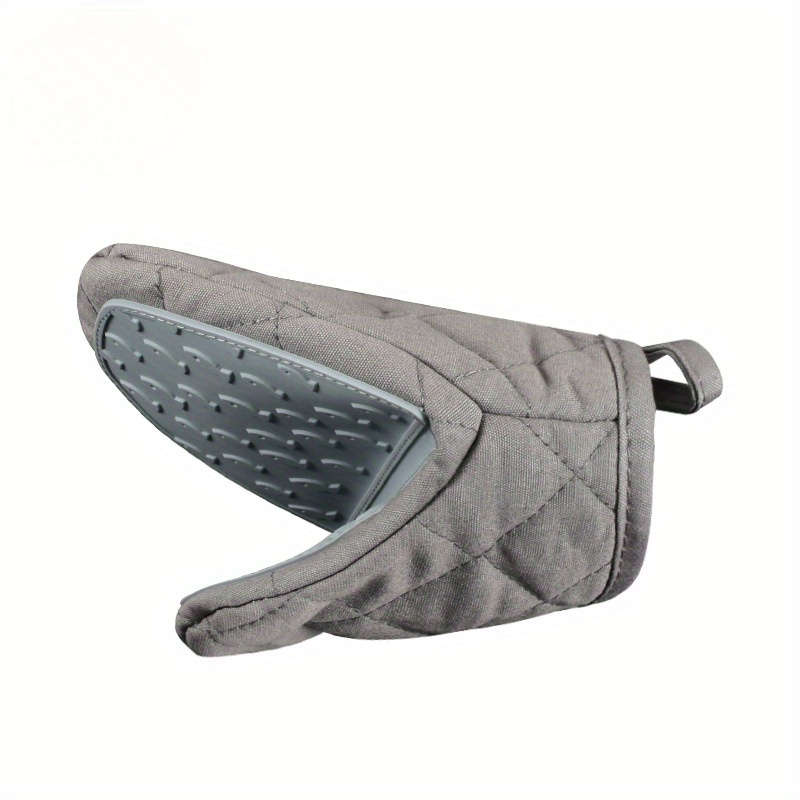 1 Pair Beige Quilted Silicone Oven Mitts Heat-Resistant Kitchen Gloves with Pink Textured Gri