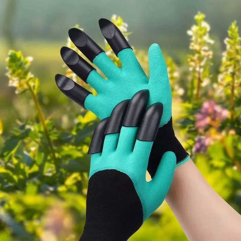 Gardening gloves with claws