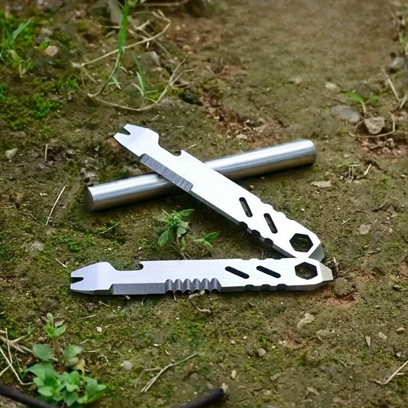 1pc Stainless Steel Multifunctional Outdoor Survival Tool Compact Keychain Knife with S