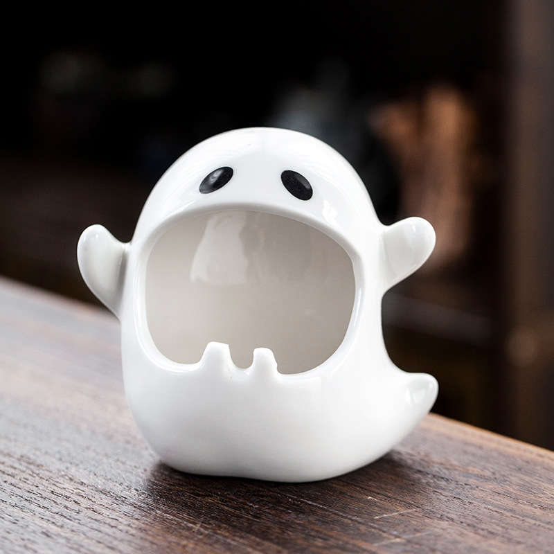 1pc Cute Ghost Ashtray Ceramic Irregular Shape High-End Decoration No Electricity Required for