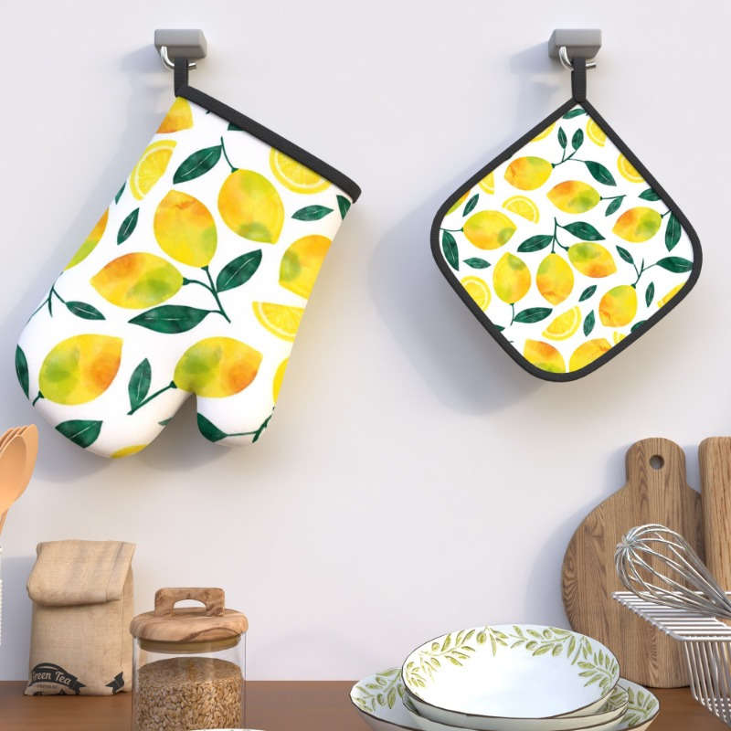 2pcs 10.6x6.7 Inch Oven Mitts And Pot Holders Featuring a Fun Lemon Design Heat-Resistant And