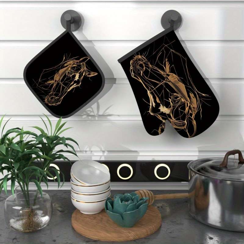2pcs Golden Horse Sketch Oven Mitts Potholders Heat Resistant Non-Slip Kitchen Gloves for