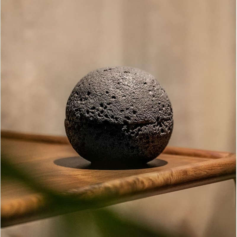 1pc Moon-Shaped Windproof Ashtray with Lid C Stylish Concrete Stainless Steel Design Golden