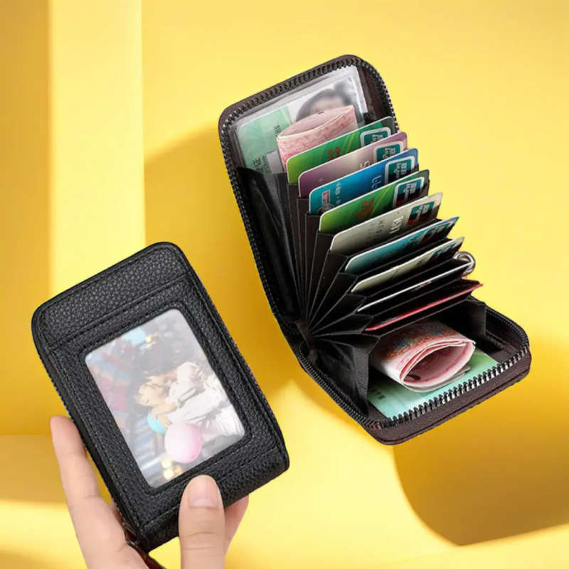 Lightweight Card Holder