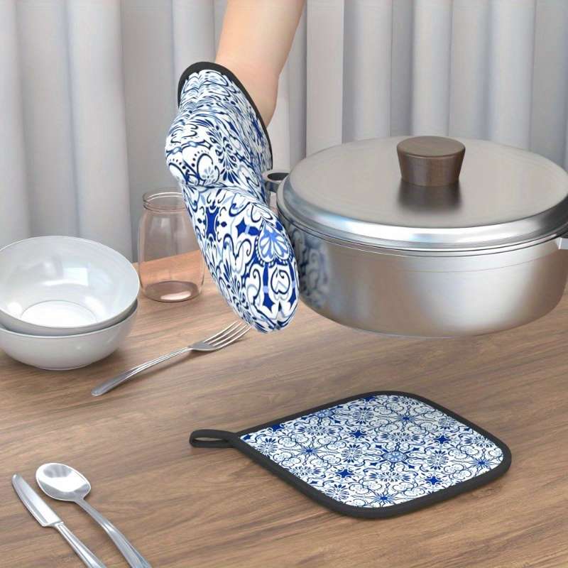 2pcs Blue White Porcelain Pattern Oven Mitts Heat Resistant Decorative Kitchen Gloves for