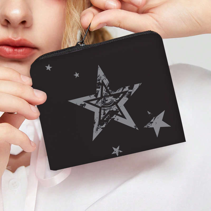 1pc Black Polyester Star Print Coin Purse with Keychain C 3D Pentagram Design Multi-Functional Zip