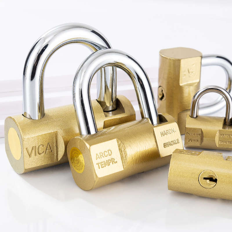 1Pc Heavy Duty Brass Tone Metal Security Lock With Spring Mechanism Anti Theft Hammer Resistant Key