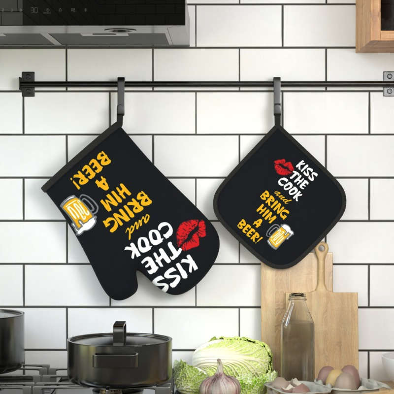 2pcs Heat-Resistant Oven Mitts Pot Holders Beer-Themed Kitchen Gloves with Fun Phrases Bla