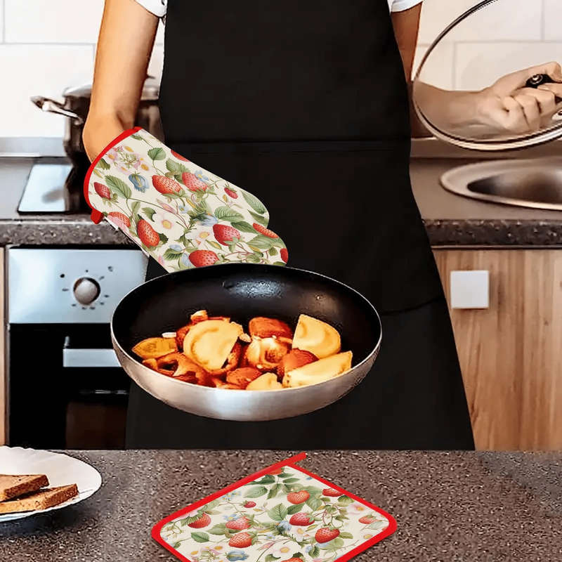 2pcs Strawberry and Floral Pattern Silicone Oven Mitts Pot Holders Thickened Non-Slip Heat R