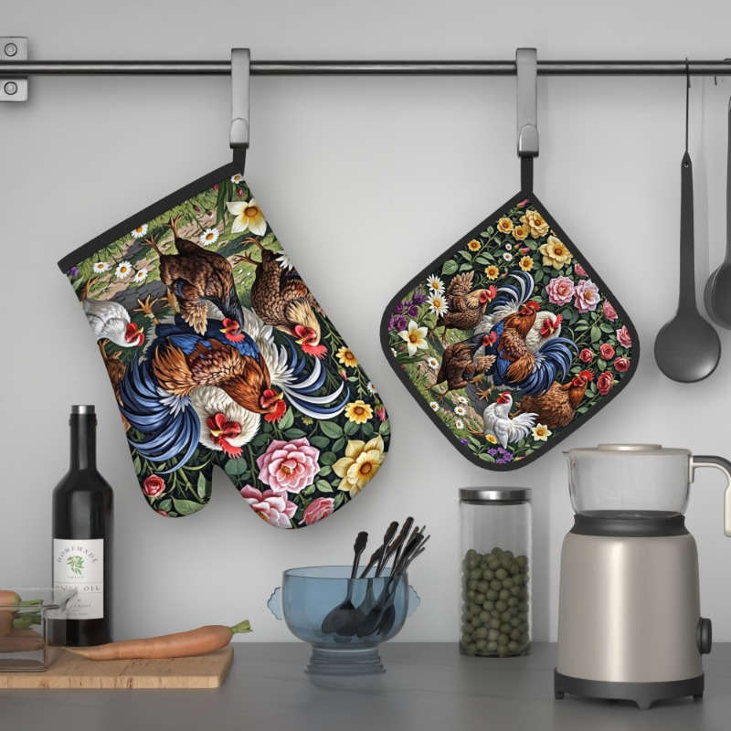 2pcs 26.92x17.02 cm Oven Mitts And Potholders There are two roosters and three hens in the gard