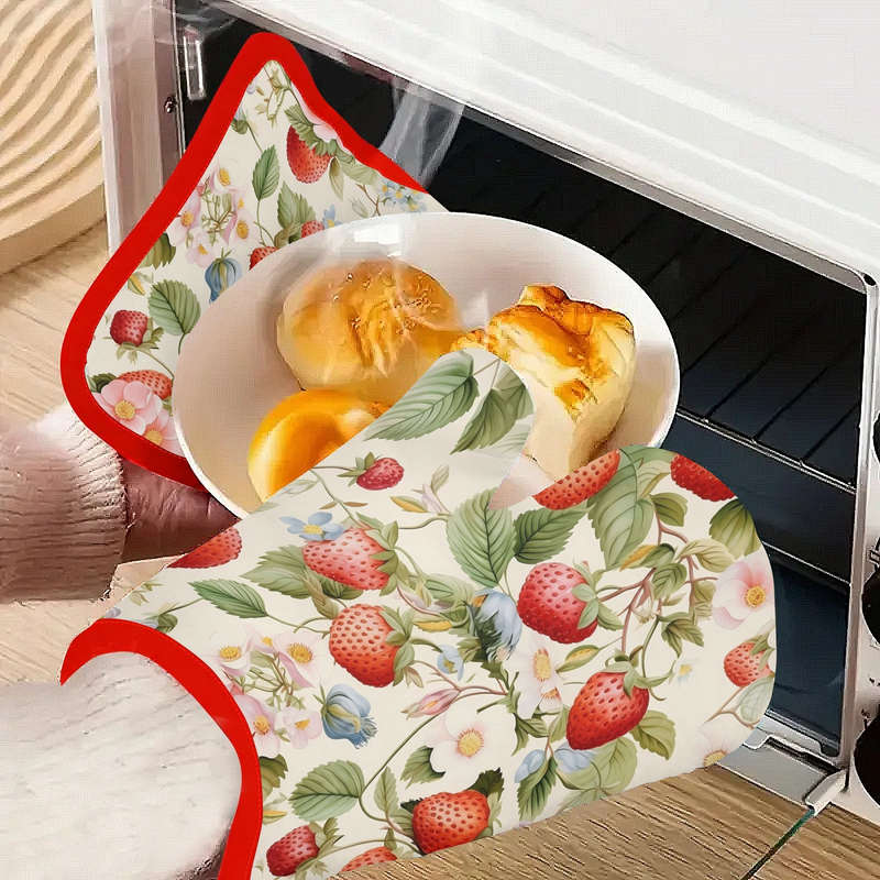 2pcs Strawberry and Floral Pattern Silicone Oven Mitts Pot Holders Thickened Non-Slip Heat R