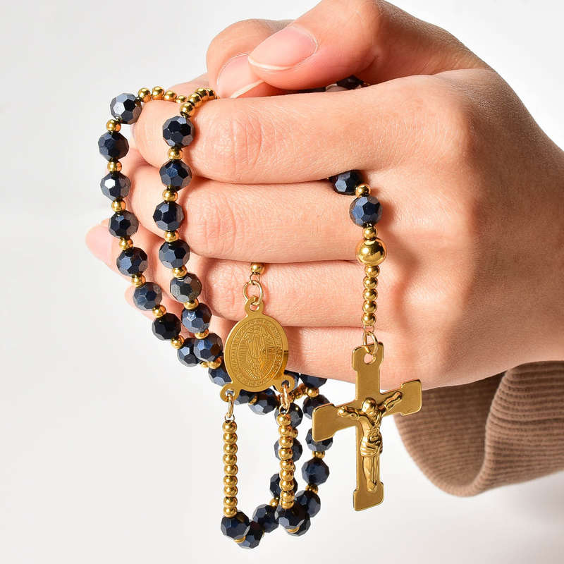 1 Piece Golden Jesus Theme Pendant