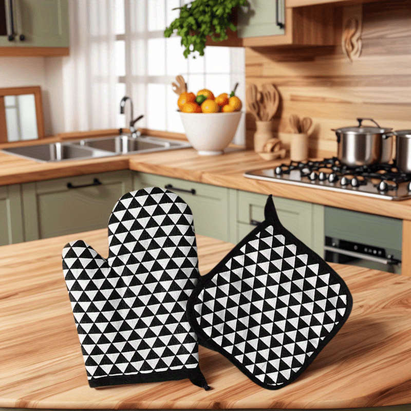 2pcs Checkered Linen Kitchen Mitts + Pot Holders 500C Heat Resistant Ideal for Microwave