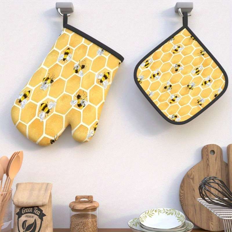 2pcs Heat-Resistant Oven Mitts Pot Holders Beehive Yellow with Black Tips 26.92x17.02 cm