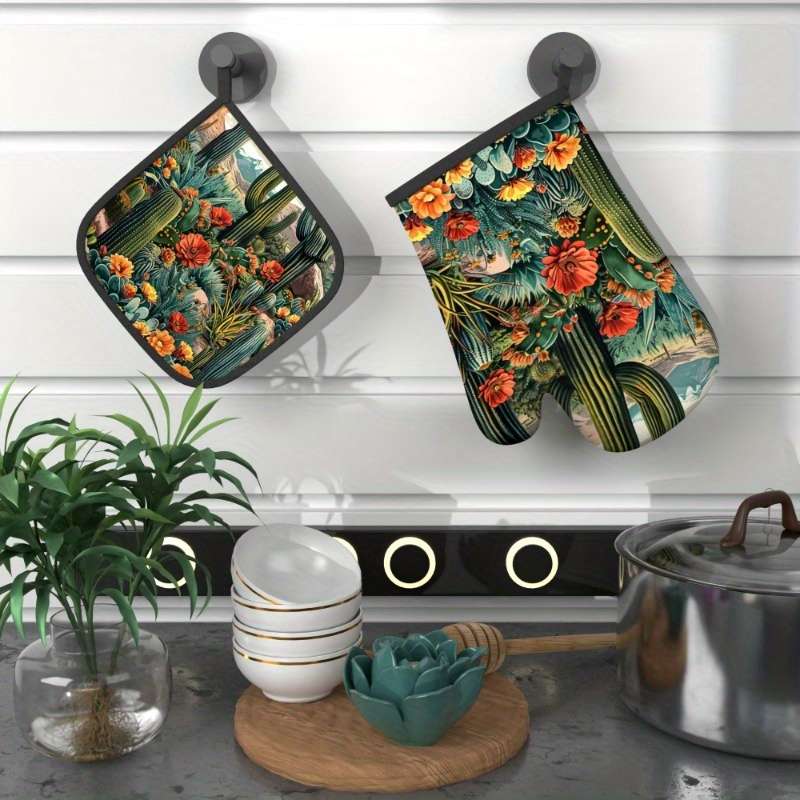 2pcs Vibrant Cactus and Floral Heat-Resistant Oven Mitts 26.92x17.02 cm Polyester Machine W