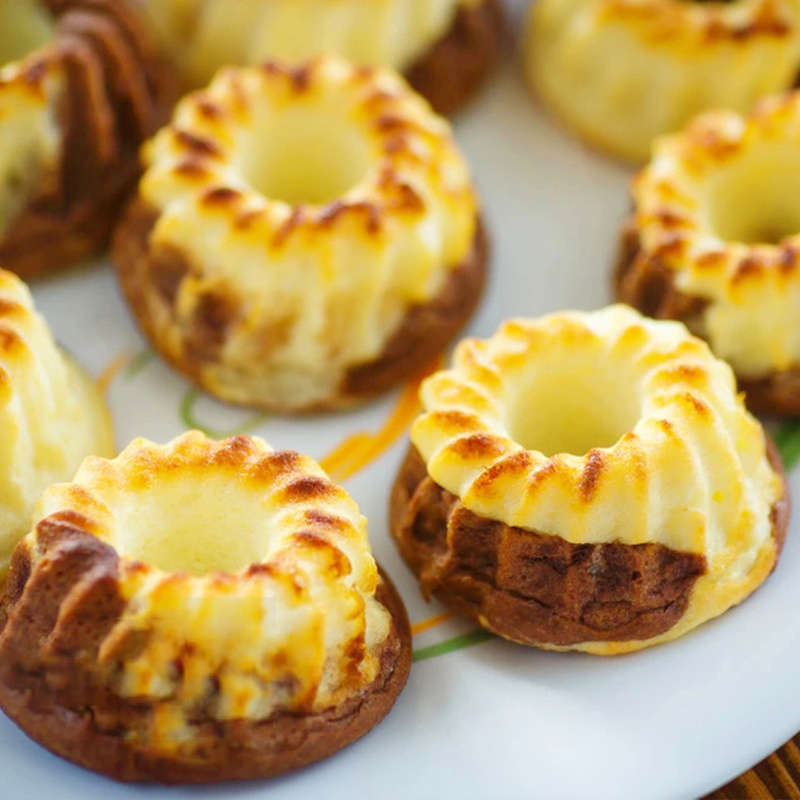 Non-Stick Silicone Molds 12pcs Non-Stick Silicone Mini Bundt Cake Molds Easy Clean Baking T