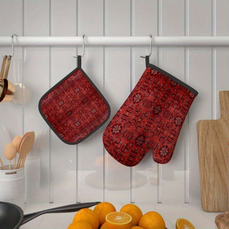 2pcs Red Floral Heat-Resistant Oven Mitts with Black Accents 26.92x17.02 cm Polyester Pot Hol