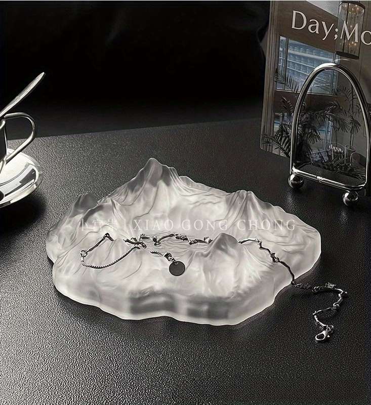1pc Elegant Frosted Iceberg Glass Ashtray C Stylish Mountain Design for Home Decor Cigar and Cigar