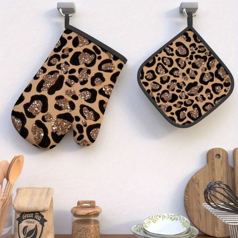 2pcs 10.6x6.7 Inch Oven Mitts Pot Holders Leopard print sparkles Heat Resistant Oven Mitts And