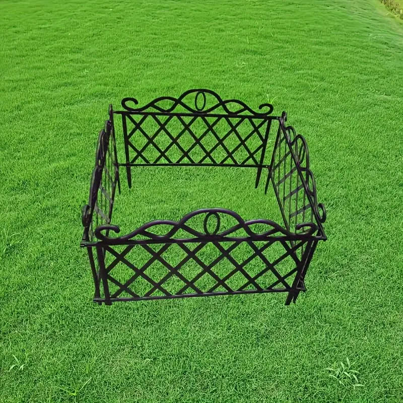 4 Pieces Durable Plastic Decorative Garden Border Fence