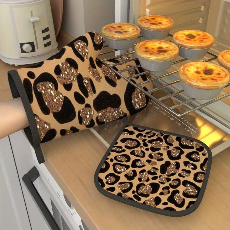 2pcs 10.6x6.7 Inch Oven Mitts Pot Holders Leopard print sparkles Heat Resistant Oven Mitts And