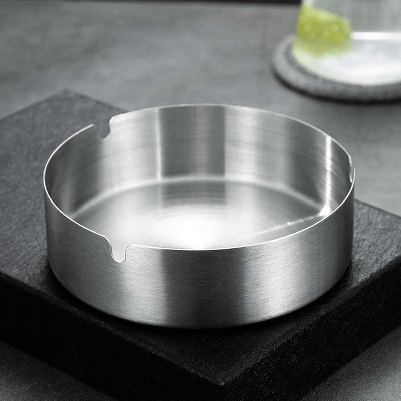 4pcs Elegant Gold-Tone Round Metal Ashtrays Durable Drop-Resistant Easy-Clean Design for Ho