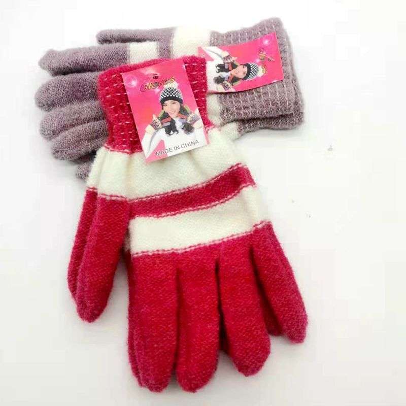 1 Pair One Size Gloves With Random Colors Warm Gloves