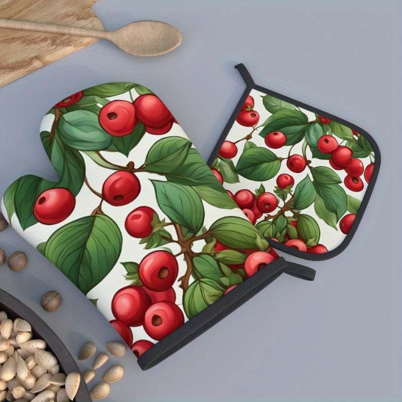 2pcs Heat-Resistant Oven Mitts Potholders Vibrant Red Berry Leaf Design 26.92x17.02 cm