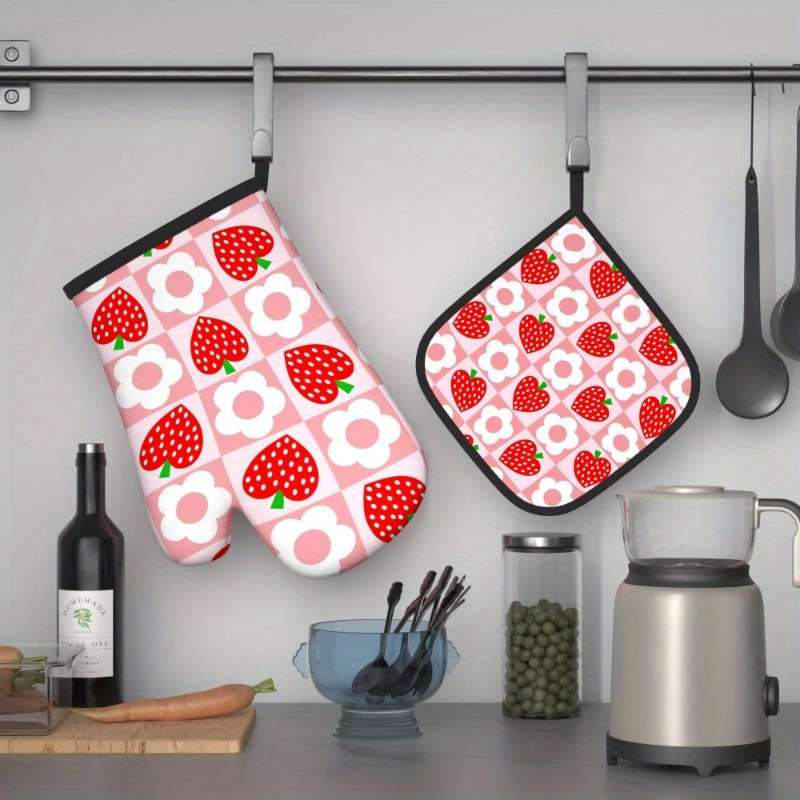 2pcs 26.92x17.02 cm Oven Mitts And Potholders Strawberry checkerboard Heat Resistant Oven Mitts