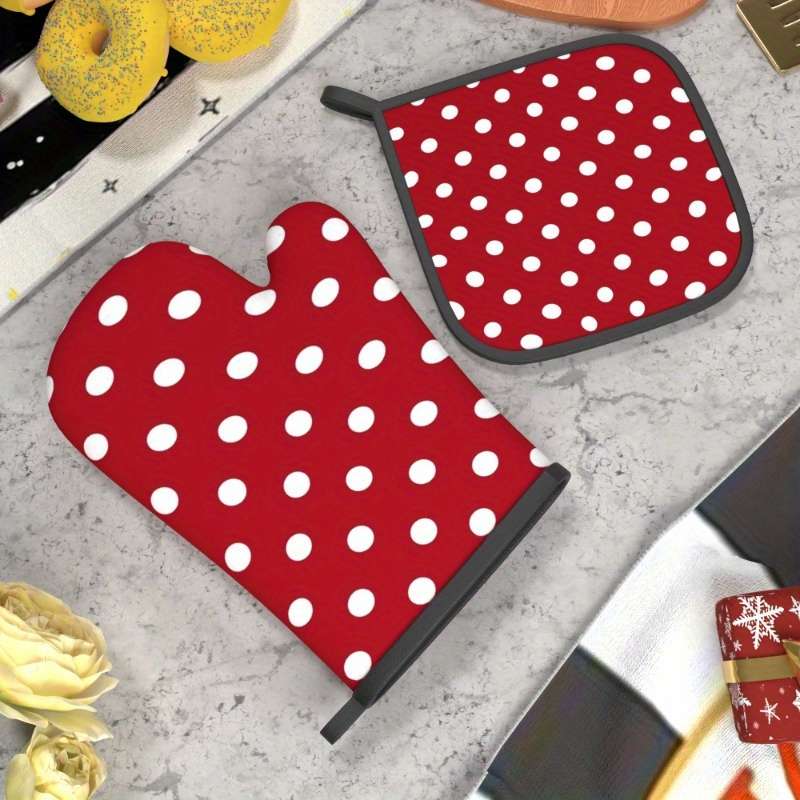 2pcs Chic Red White Polka Dot Oven Mitts 26.92x17.02 cm Heat Resistant Polyester Gloves fo