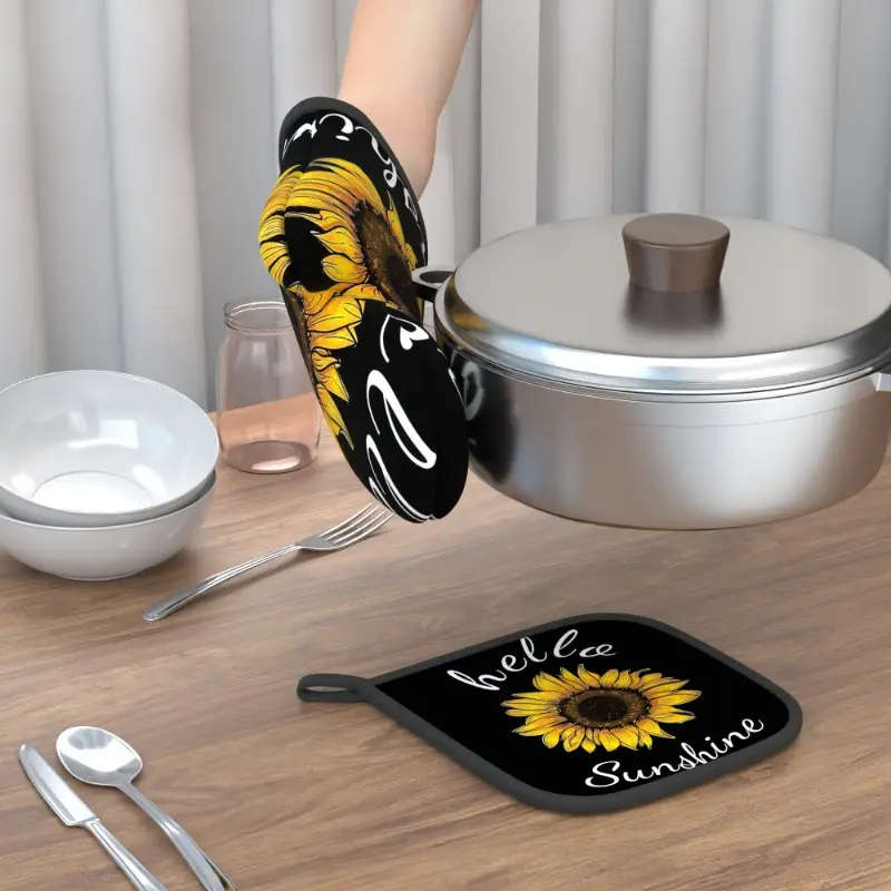 2pcs Sunflower Heat-Resistant Oven Mitts and Potholders Set 26.92*17.02 cm Polyester Machine Washabl
