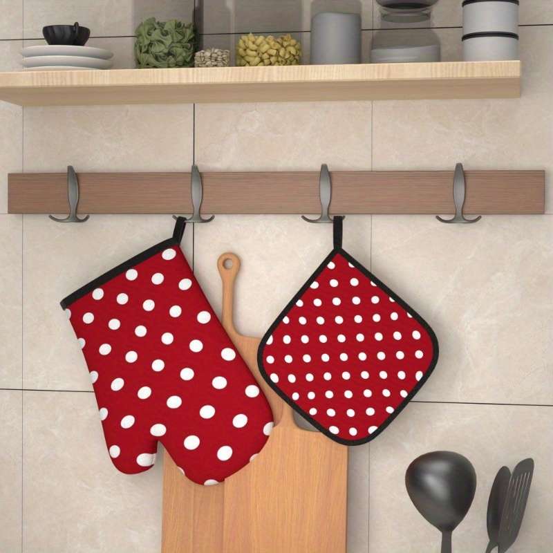 2pcs Chic Red White Polka Dot Oven Mitts 26.92x17.02 cm Heat Resistant Polyester Gloves fo