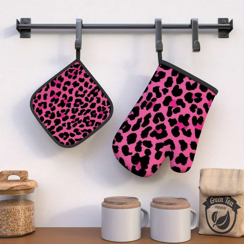 2pcs Pink Leopard Print Oven Mitts Heat Resistant Polyester Pot Holders with Black Paw Prints