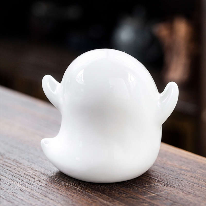 1pc Cute Ghost Ashtray Ceramic Irregular Shape High-End Decoration No Electricity Required for
