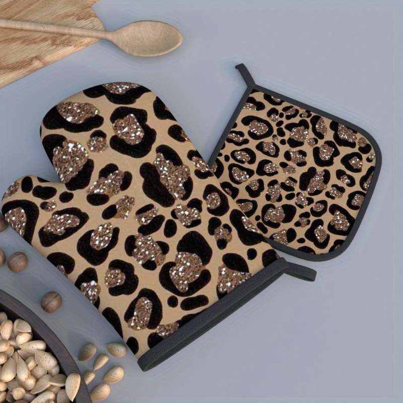 2pcs 10.6x6.7 Inch Oven Mitts Pot Holders Leopard print sparkles Heat Resistant Oven Mitts And