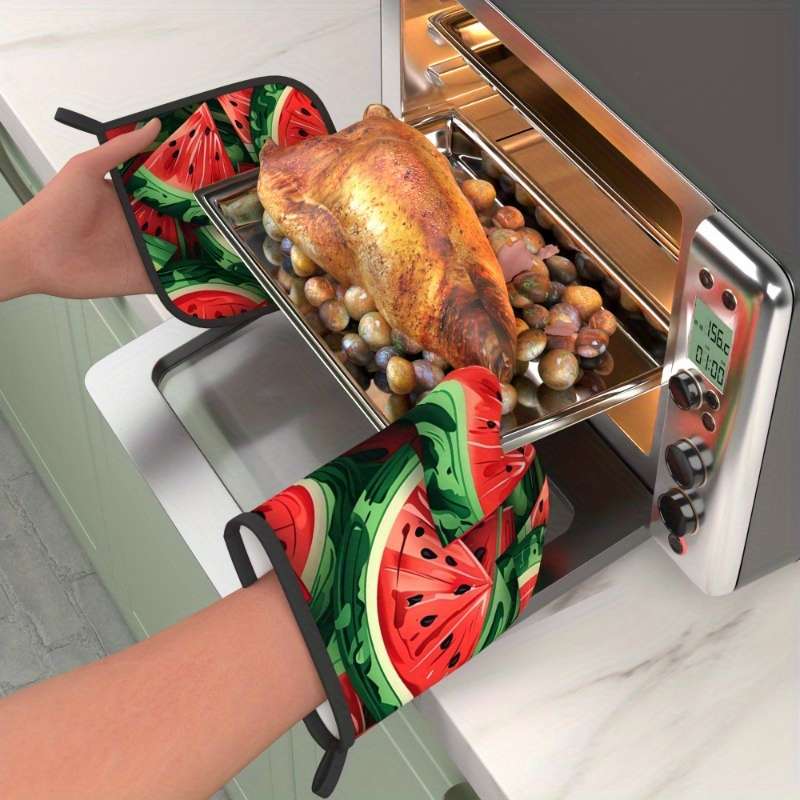 2pcs Vibrant Watermelon Heat-Resistant Oven Mitts and Pot Holders 26.92x17.02 cm Polyester