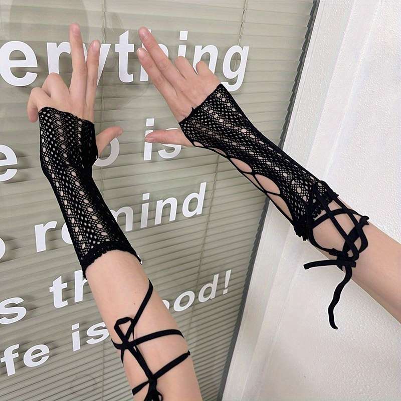 1 Pair Black Vintage Lace Grid Gloves