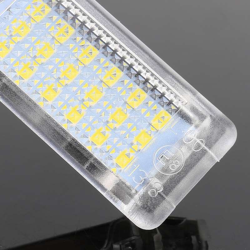 2 PCS DC12V / 1.5W / 6000K / 100LM Car Foot Nest Lights Footwell Lamp Seat Lamp 18LEDs SMD-3528 Lamp