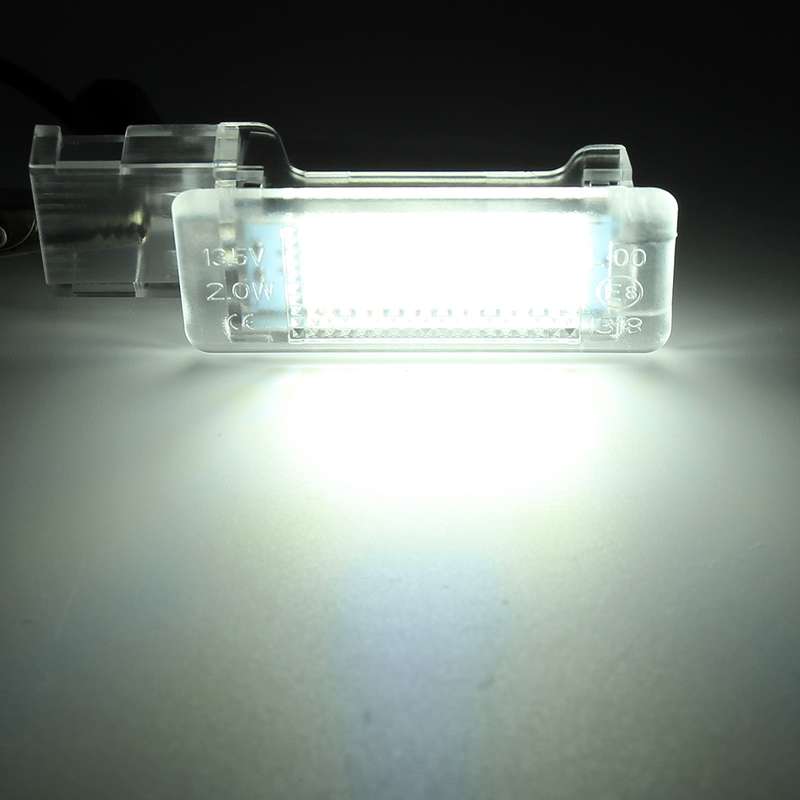 2 PCS DC12V / 1.5W / 6000K / 100LM Car Foot Nest Lights Footwell Lamp Seat Lamp 18LEDs SMD-3528 Lamp