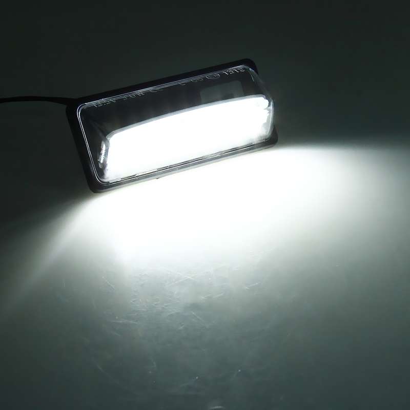 2 PCS LED License Plate Light 18-SMD Bulbs Lamps for Nissan/Teana 03 / Tada 03-08 /Sylphy 2008 /Sunn