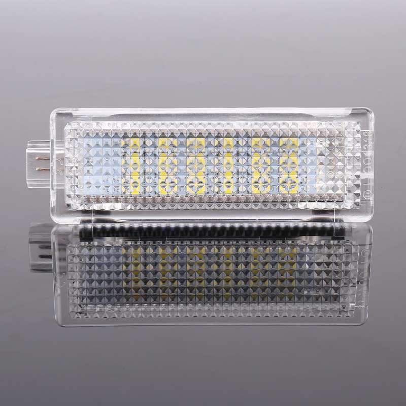 2 PCS LED Car DC 12V 1.5W 6000K 100LM Door Lights 18LEDs SMD-3528 Lamps for BMW E81(White Light)